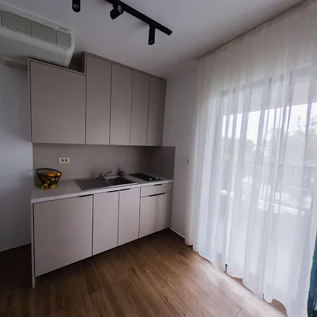 Lucija Apartament *