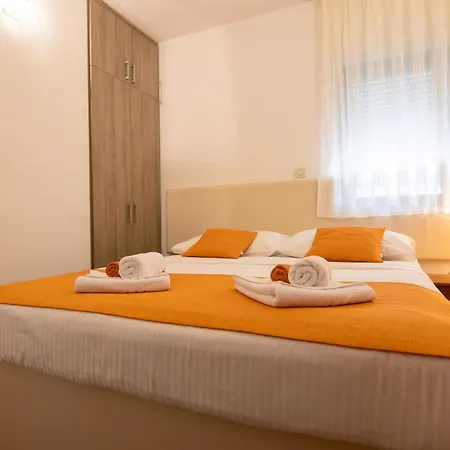 Lucija Apartament *