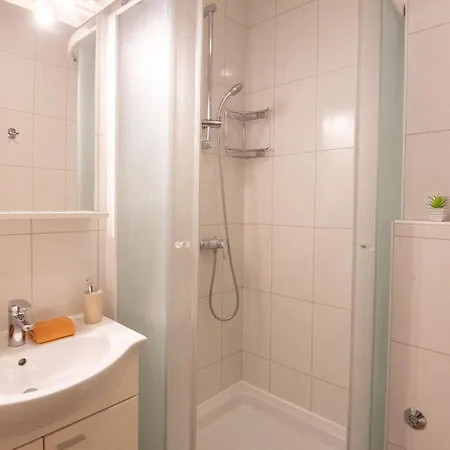 Apartament Lucija *